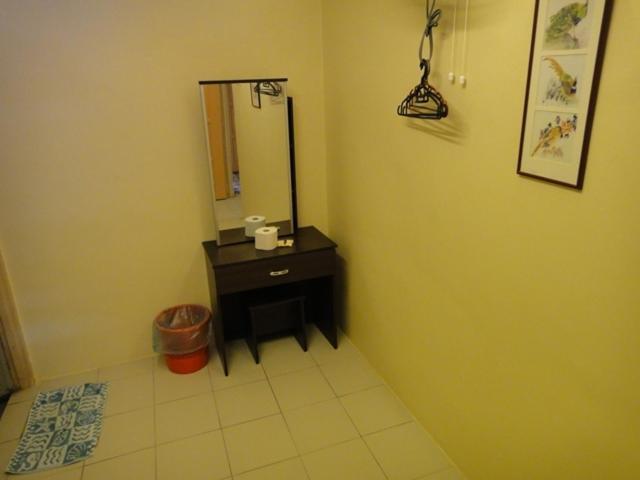 Eight Mentigi Guesthouse Cameron Highlands Kamer foto