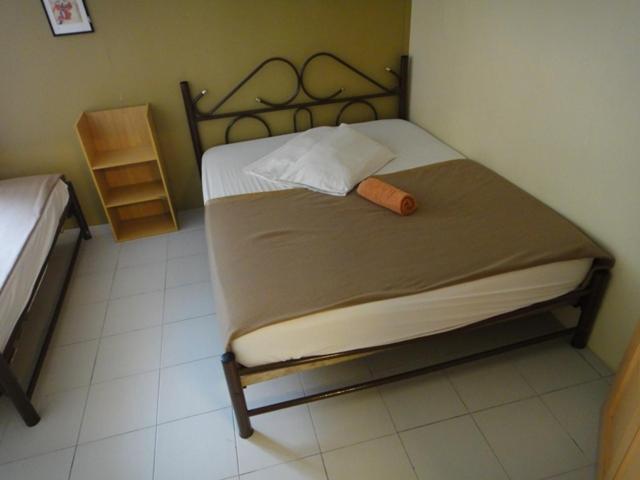 Eight Mentigi Guesthouse Cameron Highlands Kamer foto