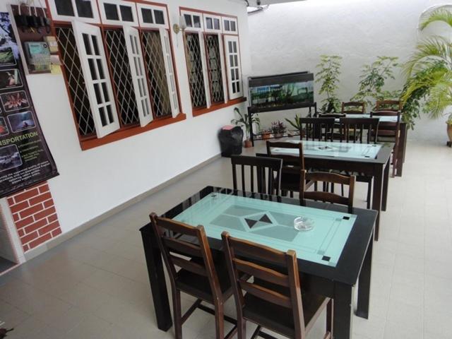 Eight Mentigi Guesthouse Cameron Highlands Buitenkant foto