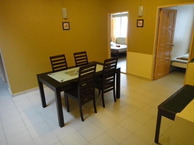 Eight Mentigi Guesthouse Cameron Highlands Buitenkant foto