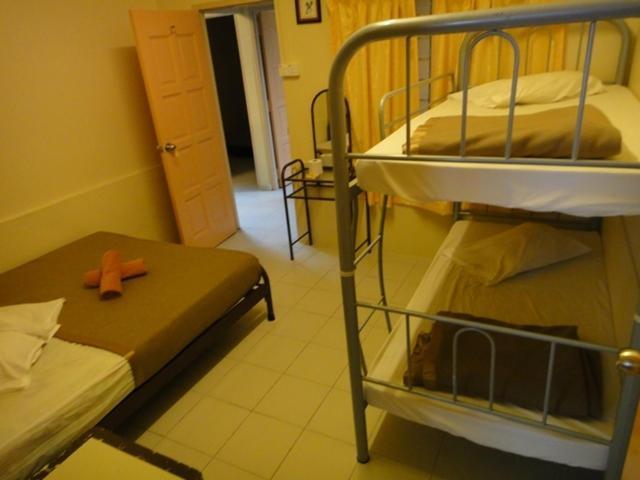 Eight Mentigi Guesthouse Cameron Highlands Buitenkant foto