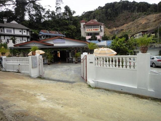 Eight Mentigi Guesthouse Cameron Highlands Buitenkant foto
